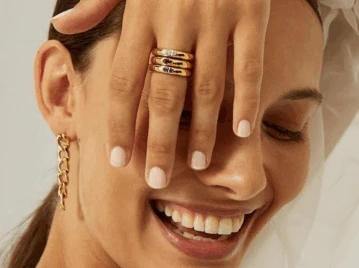 ¿Uñas que duran una semana? El error que cometés al aplicar esmalte semipermanente en casa