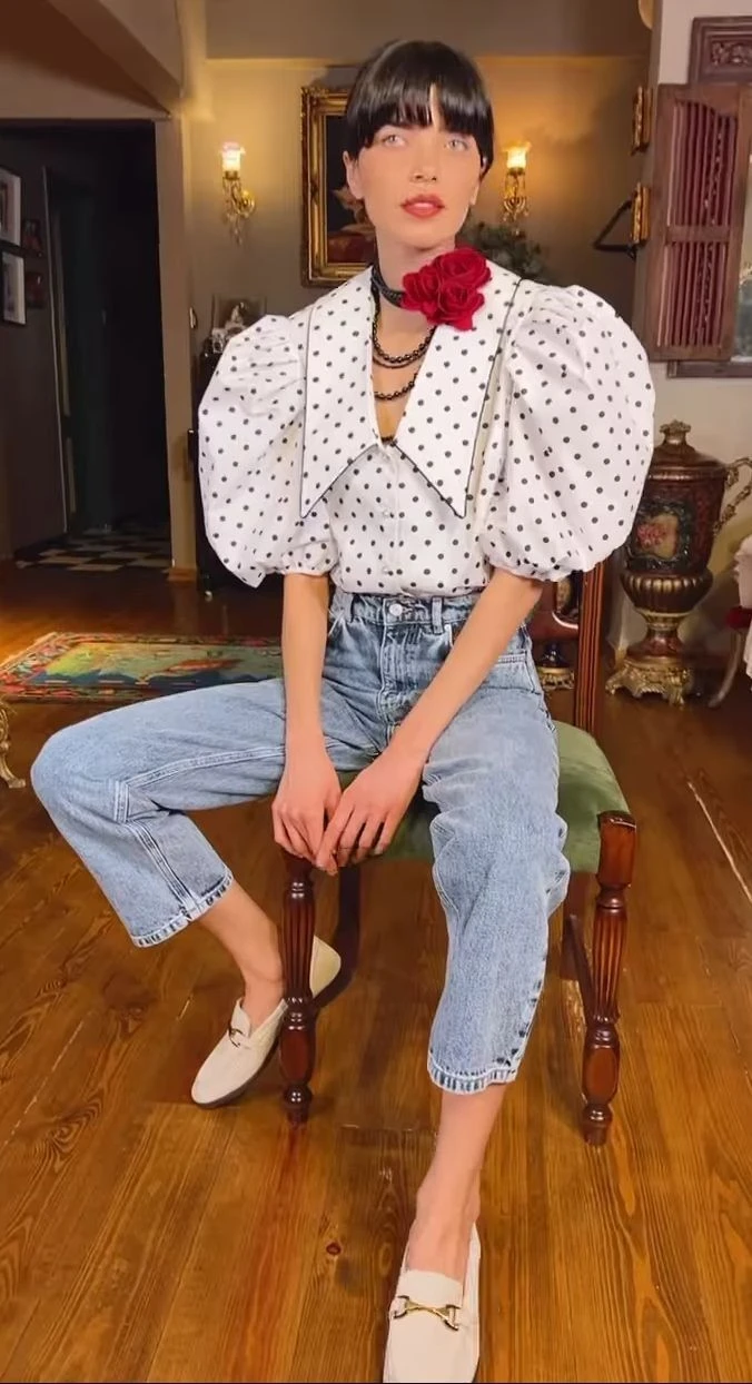 7 looks para exprimir tus remeras, camisas y blusas