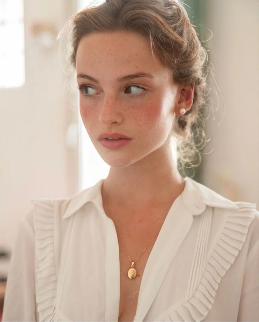 Make up natural y peinados tranquilos.