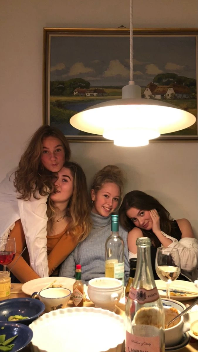 Plan "noche épica con amigos"