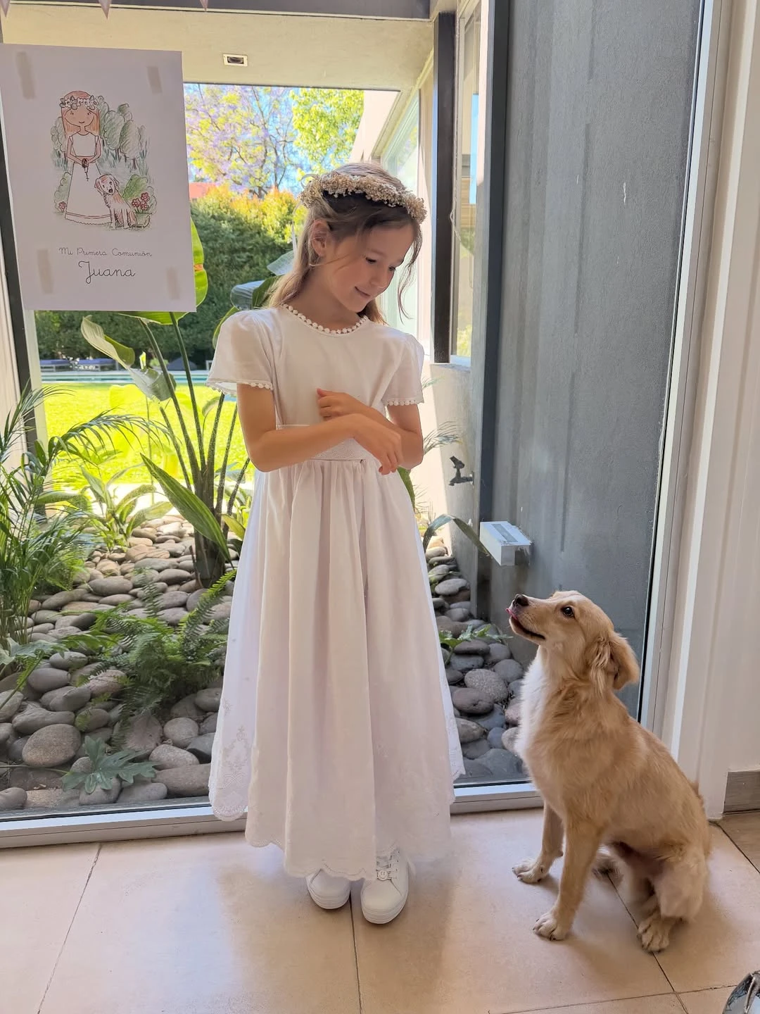 Así fue la primera comunión de la hija de Marcela Kloosterboer: los looks, la torta y las estampitas personalizadas