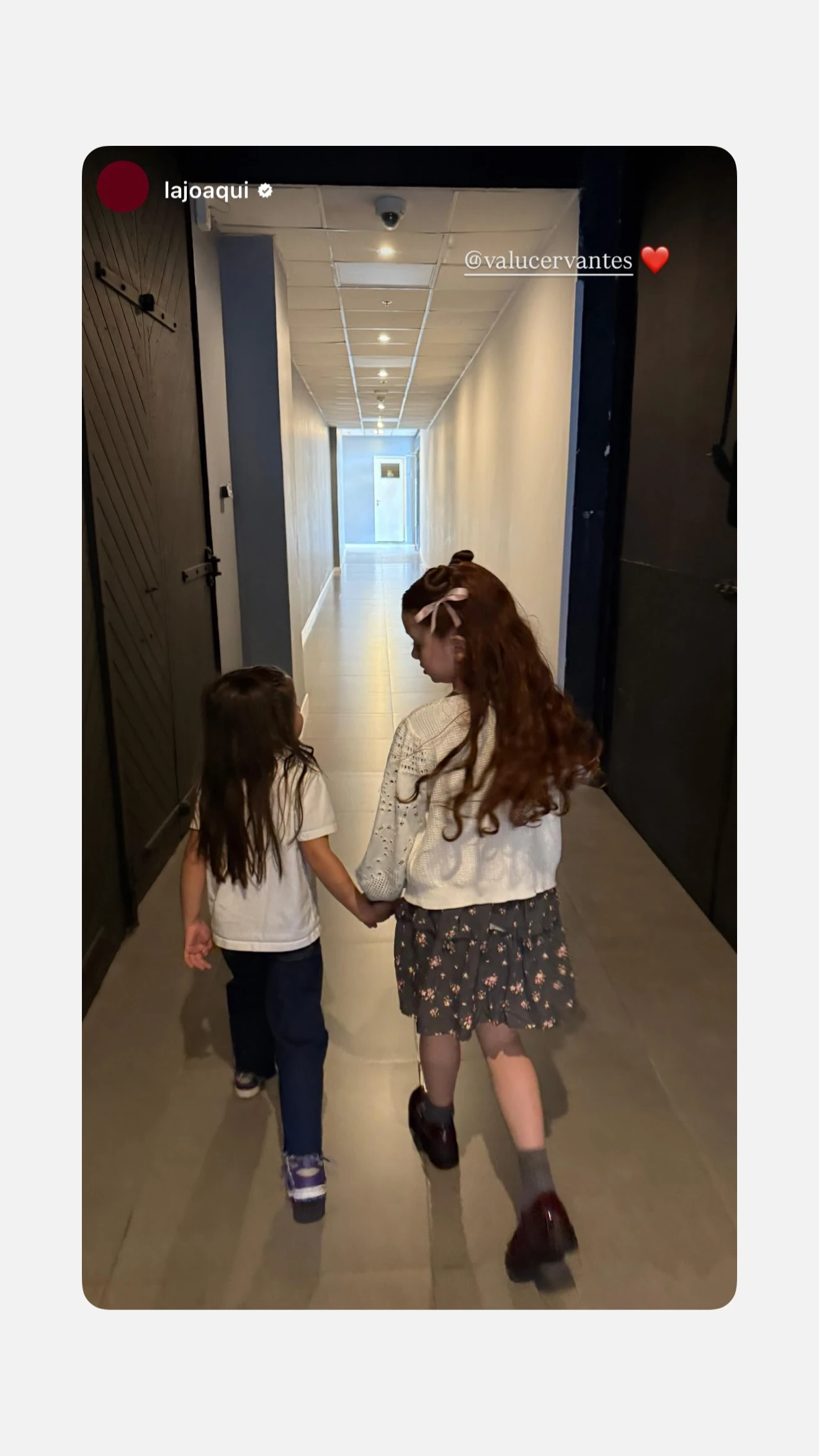 La hija de la Joaqui con Olivia, la hija de Valu Cervantes