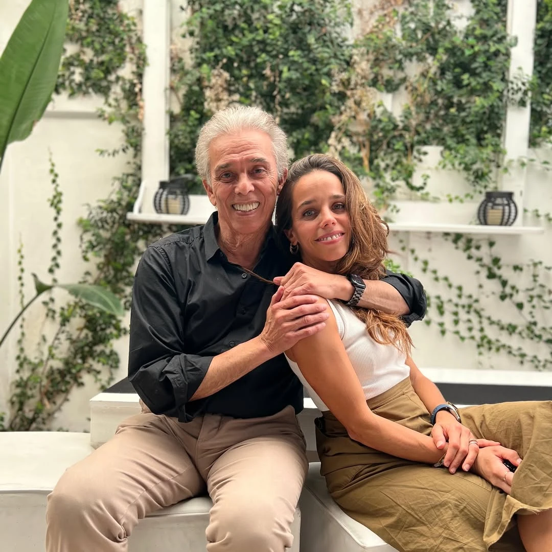 Jairo con su hija Lucía, que está de visita en nuestro país