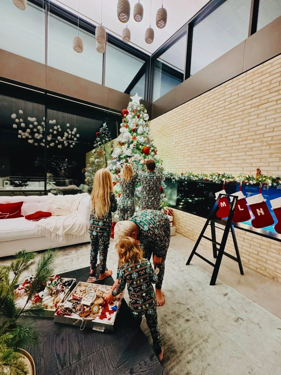 Luisana Lopilato mostró cómo armó el árbol de Navidad con Michael Bublé y sus hijos: amor, tradición y espíritu familiar