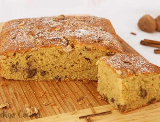 Bizcochuelo express con miel y nueces: la receta que no falla para la merienda