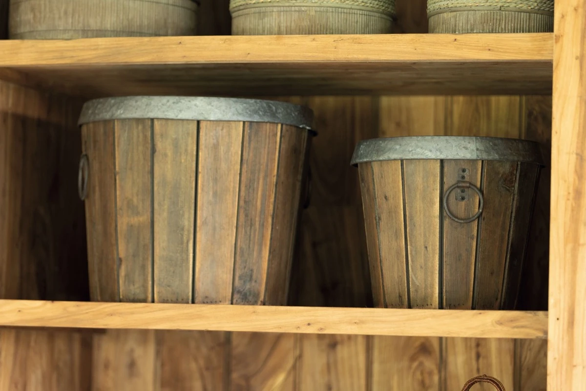 La madera, EL material de muebles y complementos de la cocina rural.