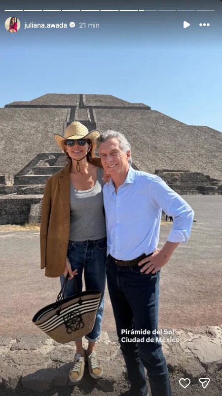 Juliana junto a Mauricio Macri en la ciudad de México.