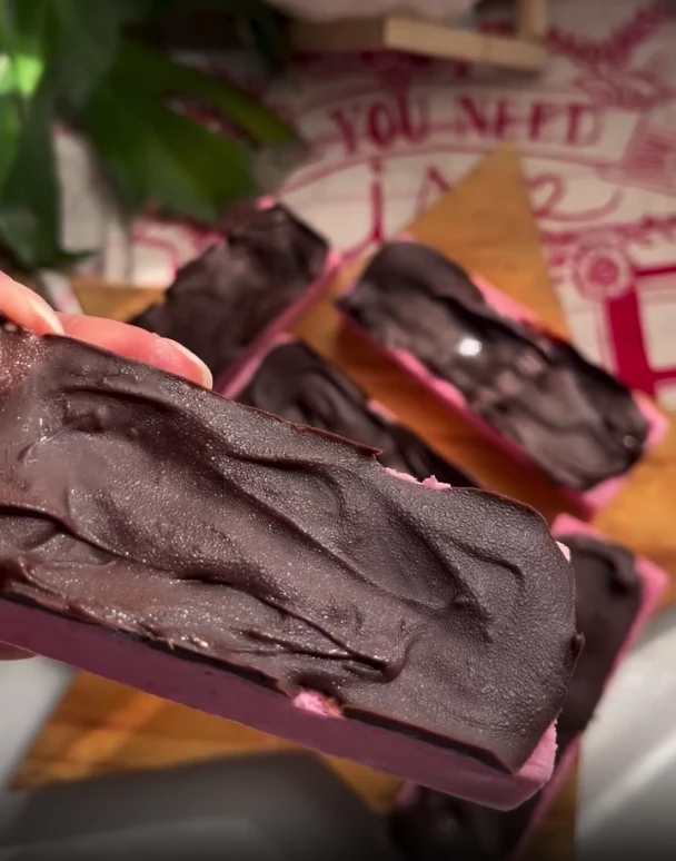 Barritas proteicas de frutilla y yogur: el snack saludable del verano 🍓💗