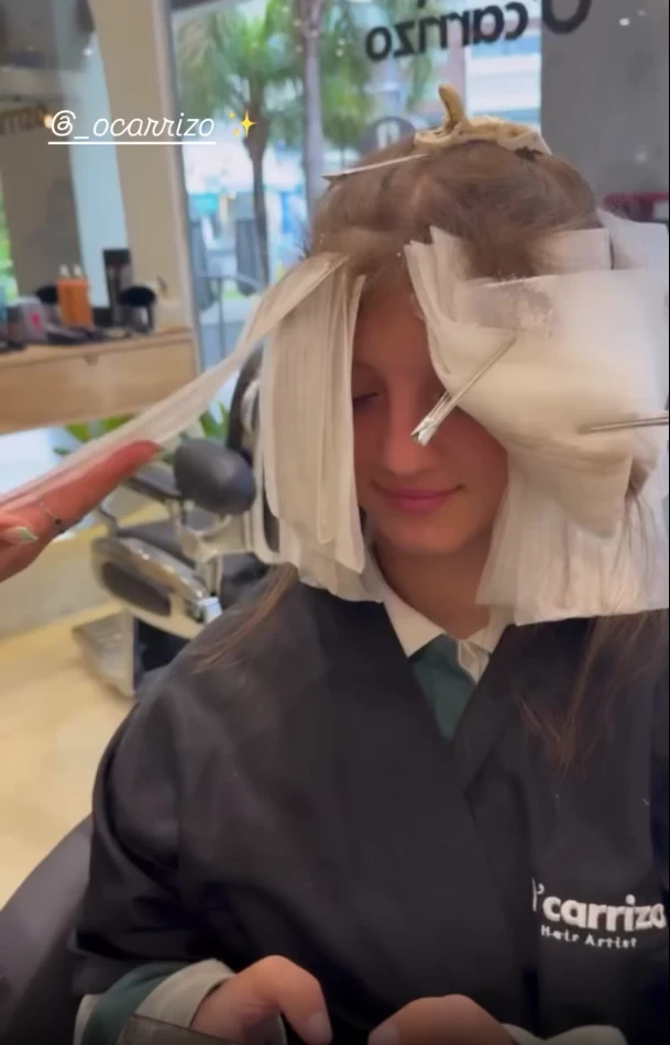 Allegra Cubero sorprende con un nuevo cambio de look y se prepara para sus 15