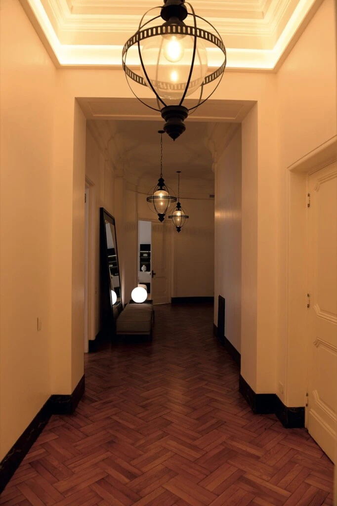 El Palacio Estrugamou fue construido entre 1924 y 1929 por iniciativa de Alejandro Estrugamou, un terrateniente descendiente de inmigrantes vasco-franceses.  