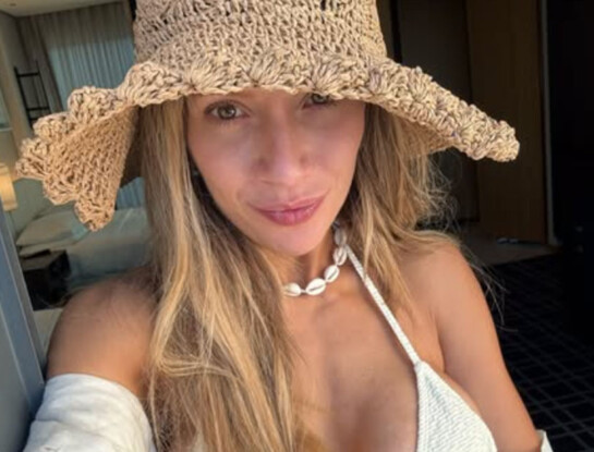 Las tendencias de playa desde Río: los looks de Laurita Fernández que adelantan el verano 2026 en las playas de Brasil