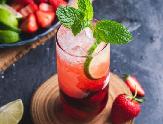 Mocktail de frutilla: la receta fresca y sin alcohol ideal para Navidad