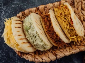 Cómo hacer las arepas venezolanas: una receta con palta y pollo mechado