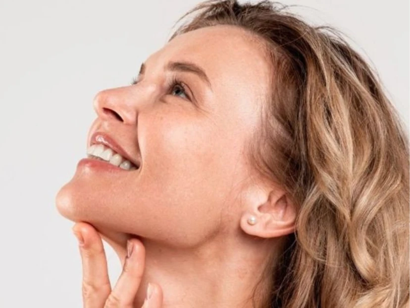 "El secreto ya no es combatir arrugas, sino hackear la genética de tu piel": afirma Antonela Agosto, especialista en dermocosmética inteligente