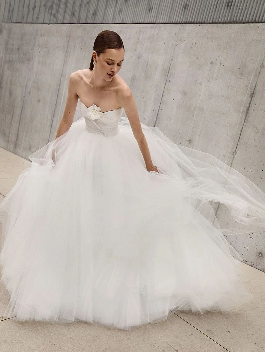 Colección novias Oscar De La Renta 2026.