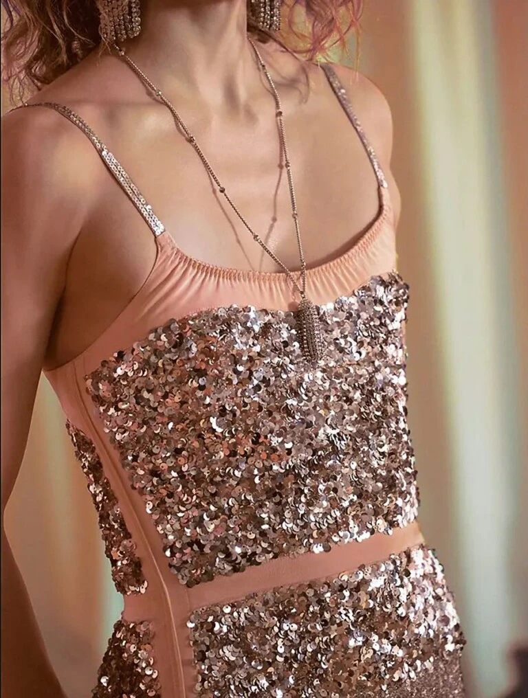 Rabanne présente sa campagne Resort 2026 « Let’s Dance »