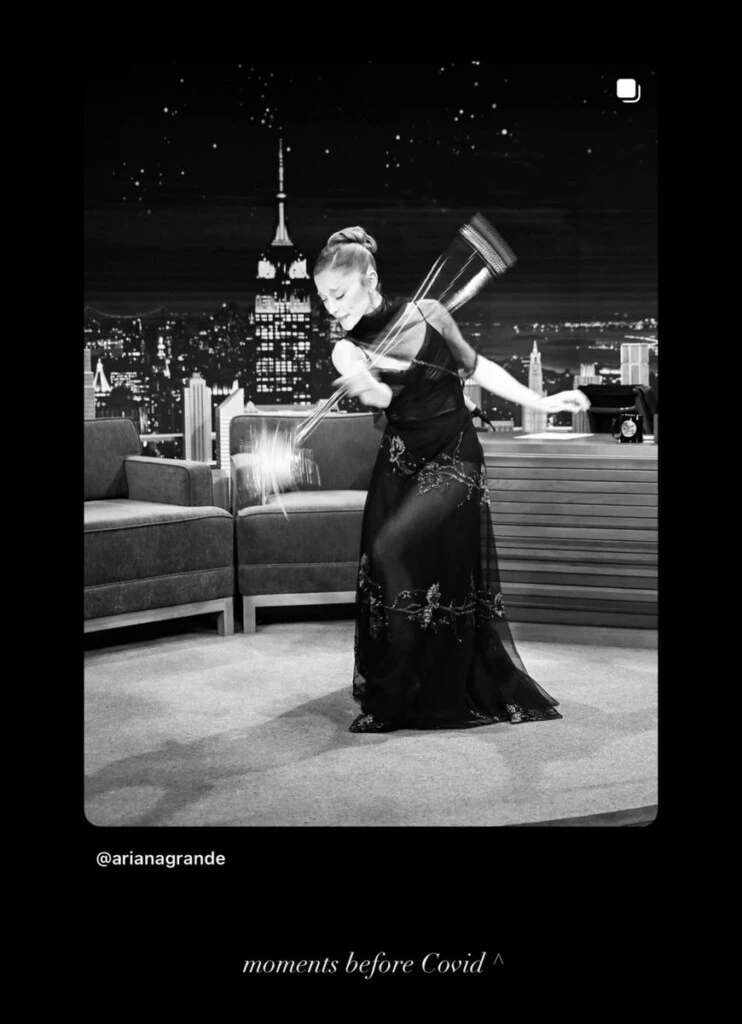 El posteo de Ariana Grande en donde informó que dio positivo en Covid.