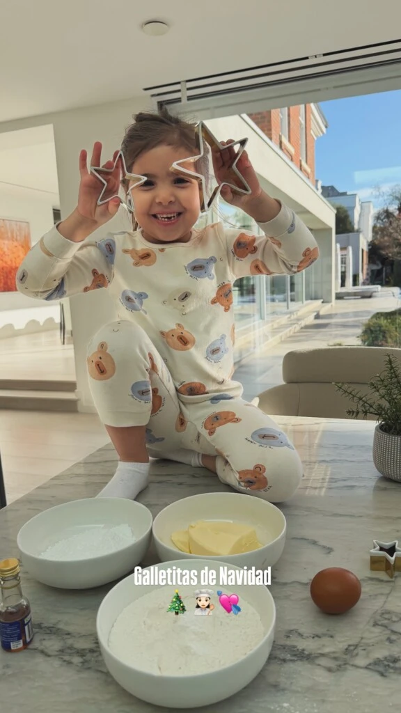 Olivia Fernández a punto de preparar la receta navideña. Foto: Instagram