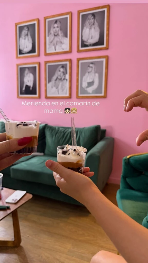 La merienda en el camarín de Wanda junto a las niñas. Foto: Instagram
