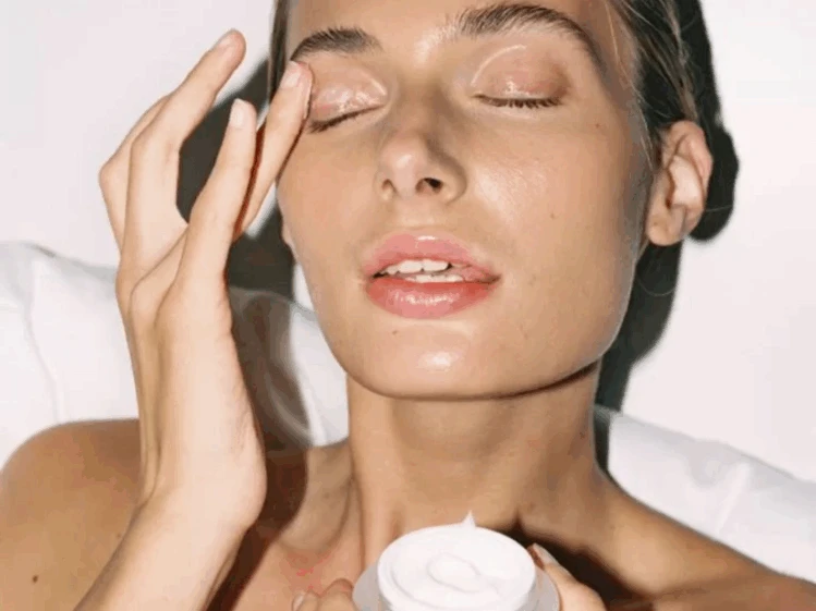 "La piel primero se prepara, después se potencia": tres reglas de oro que toda mujer +40 debe saber sobre la hidratación, la limpieza y la personalización de la rutina