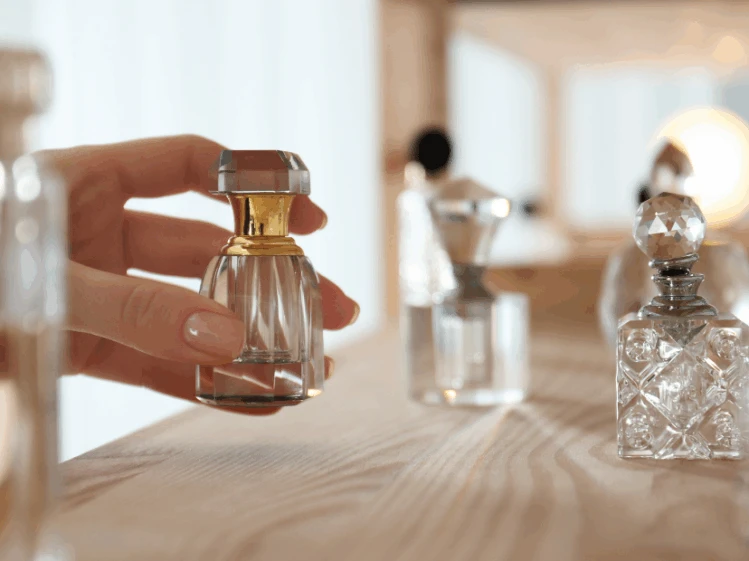 Layering de perfumes: cómo combinar fragancias y crear tu aroma único