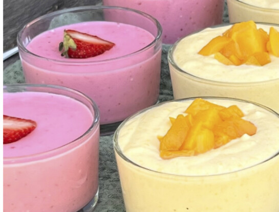 Mousse de frutillas o de duraznos con textura de nube: la receta de Jimena Monteverde que te soluciona el postre