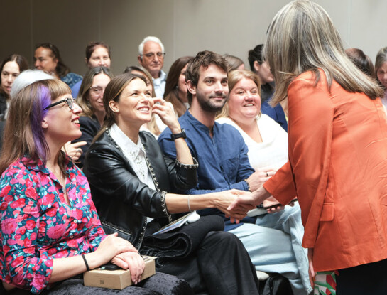 Pía Slapka, Viviana Saccone y Valeria Schapira participaron del taller de liderazgo consciente con Marianne Williamson en Argentina