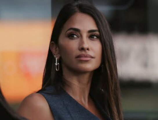 Antonela Roccuzzo y su look más poderoso: el traje negro que impone elegancia y confianza absoluta