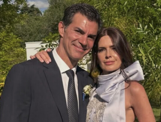 Isabel Macedo impactó con un vestido lavanda bordado en el casamiento de Marcos Urtubey