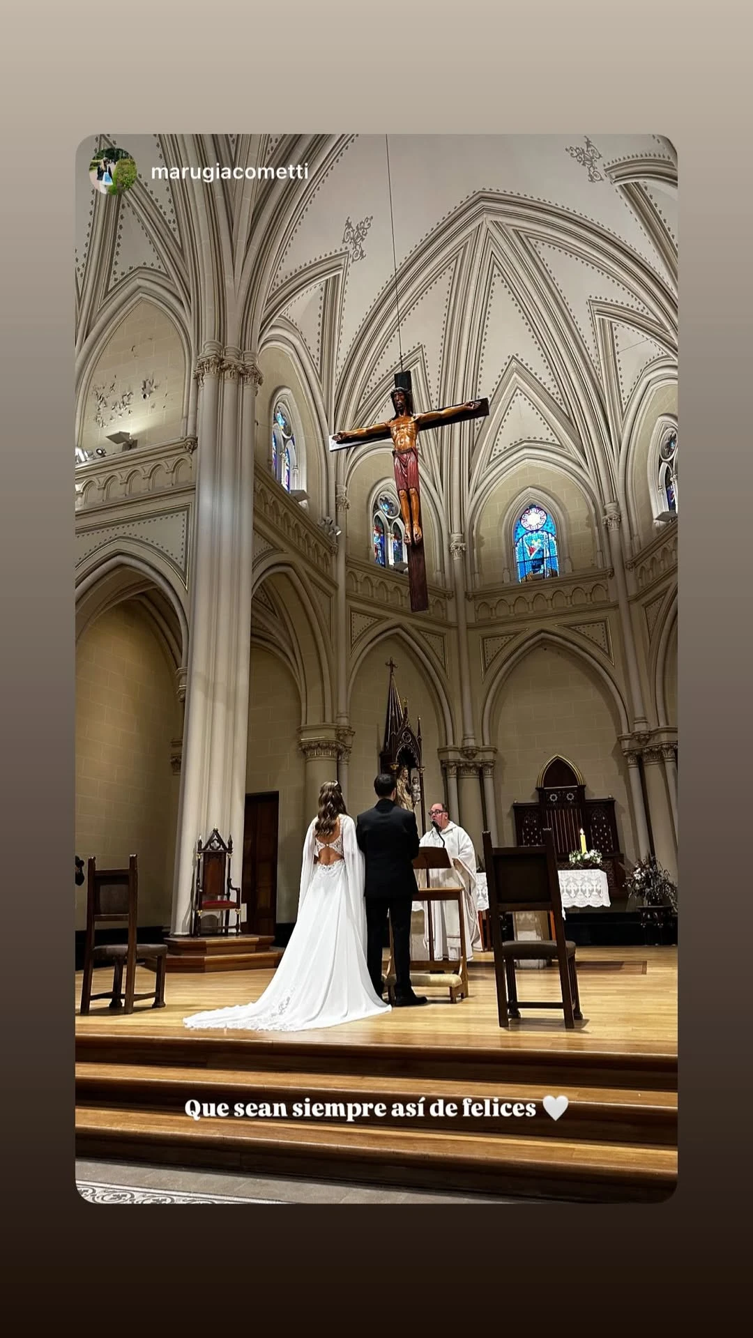 Durante la ceremonia, estuvieron sus amigos y familiares más cercanos.