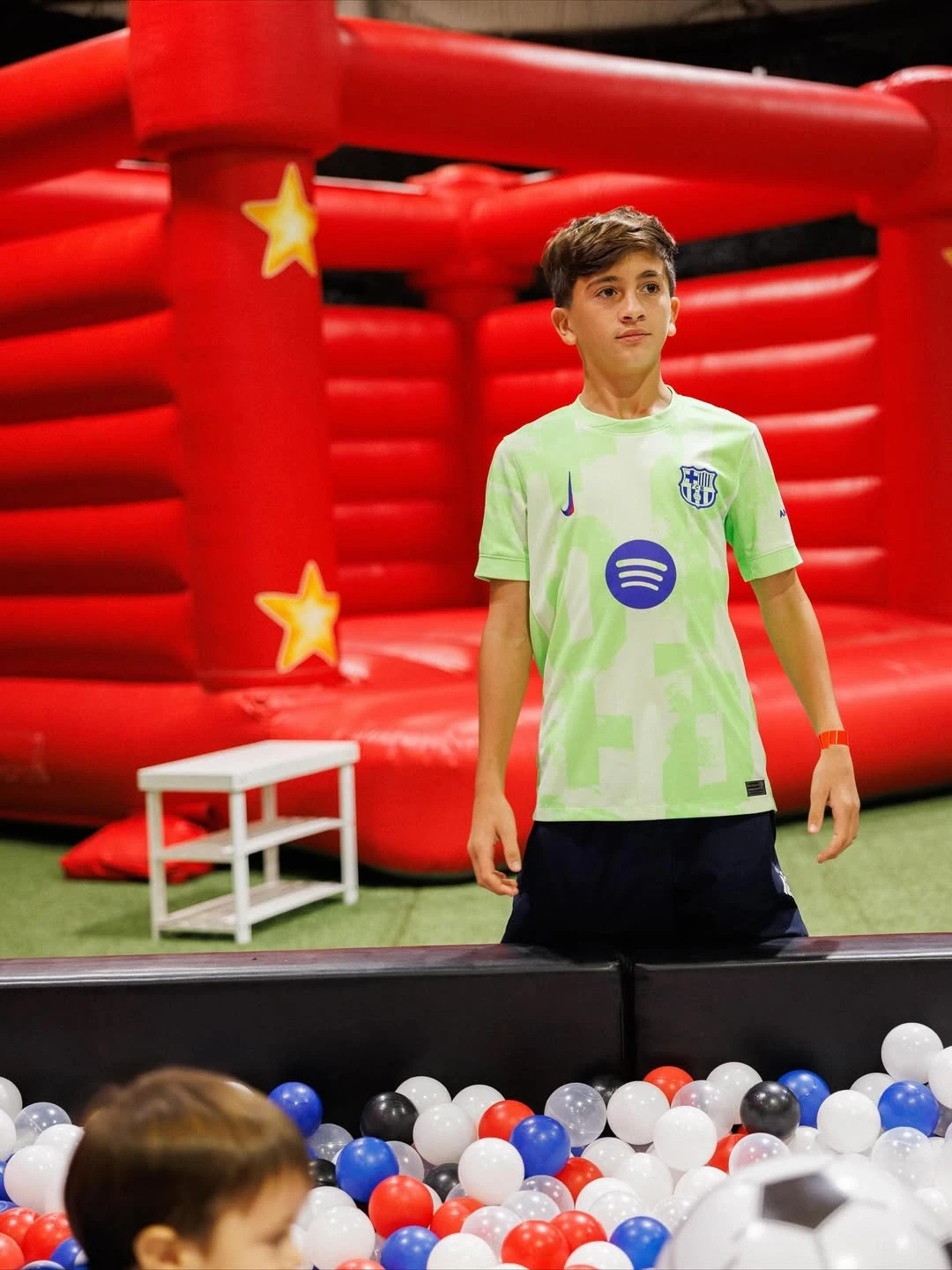 Thiago Messi celebró sus 13 años en una fiesta con guiños al Barcelona