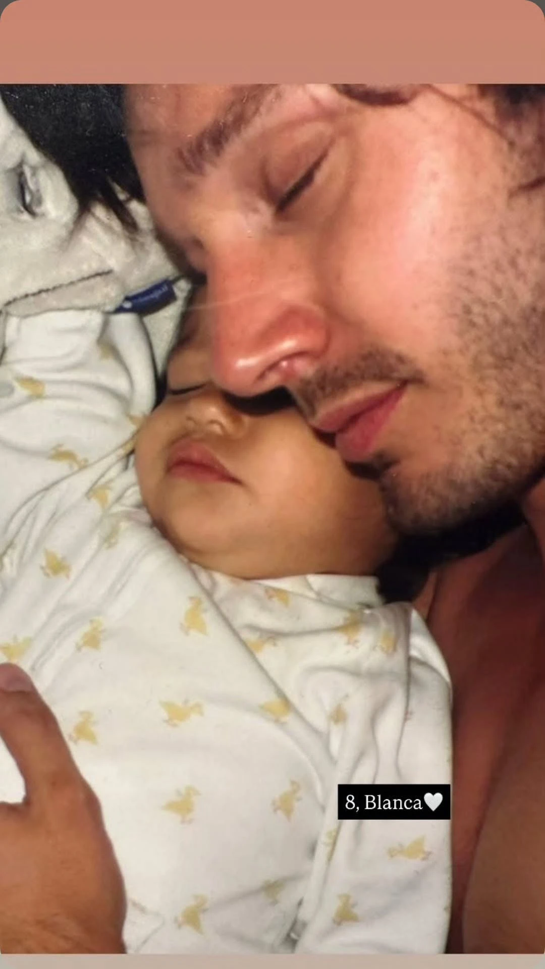 Benjamín Vicuña junto a su hija Blanca. Fotos: IG.