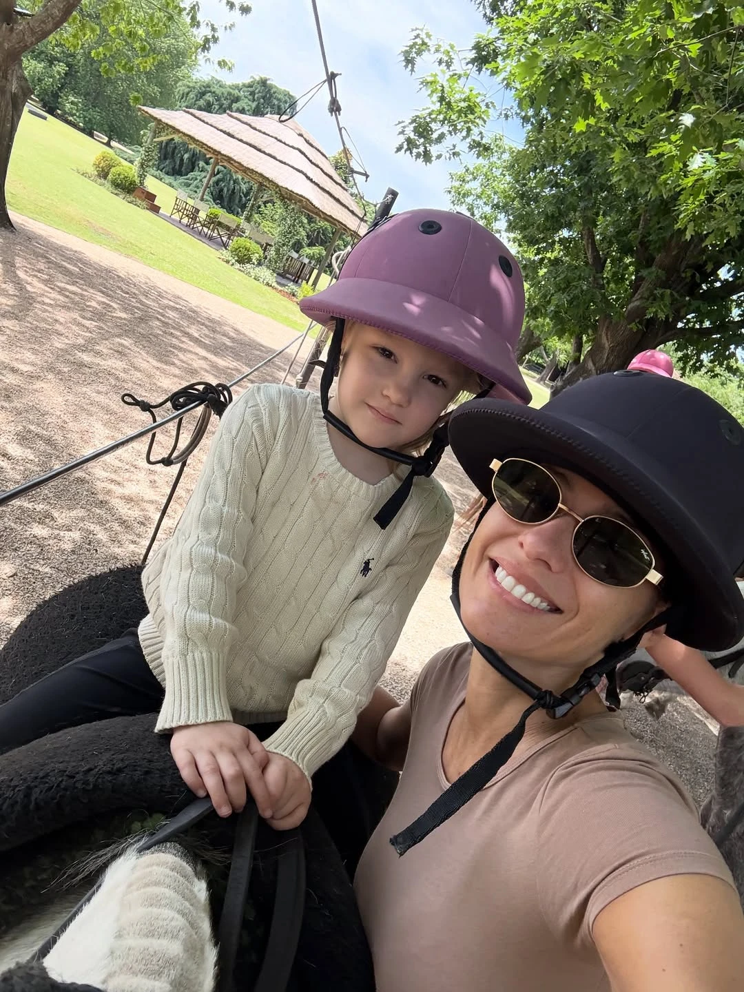 Ana Moritán y su mamá Pampita.