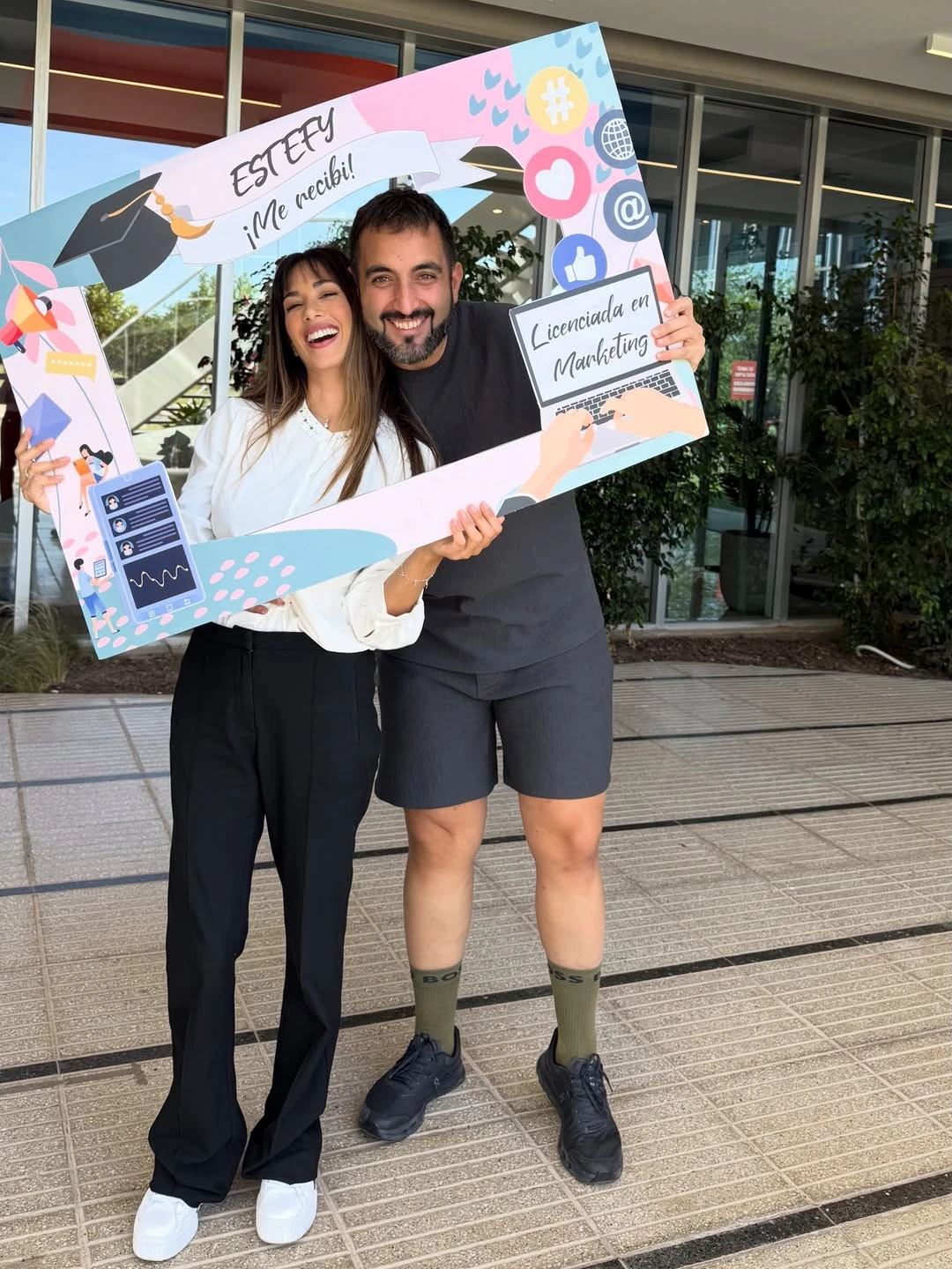La panelista lleva adelante su propia agencia de marketing. Fotos: IG.