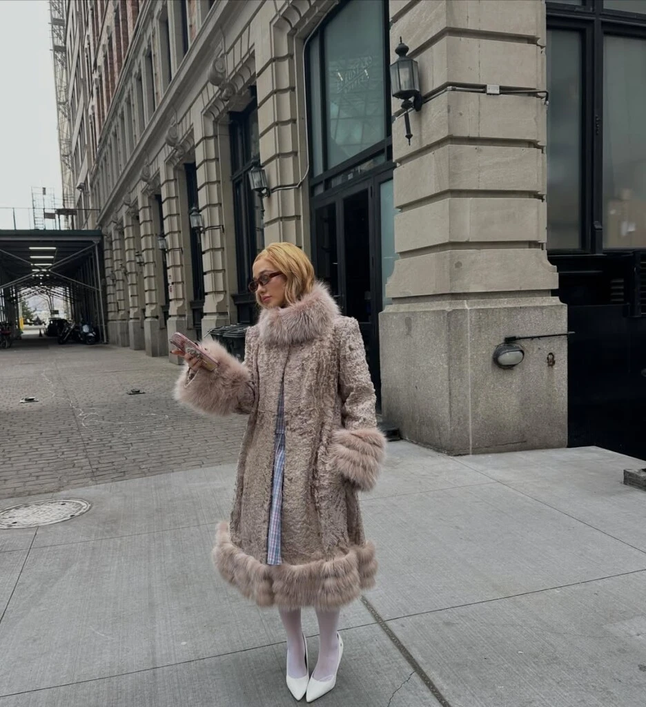 El look de Ángela Torres. Foto: IG