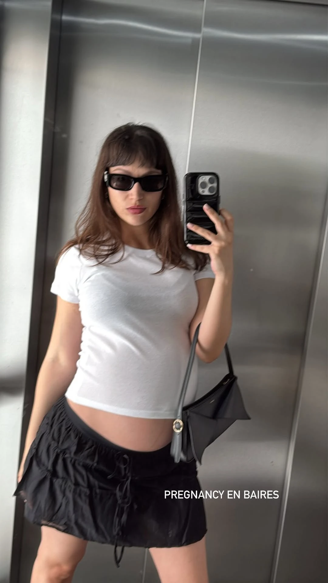 Úrsula Corberó compartió una imagen de su look. Fotos: IG.