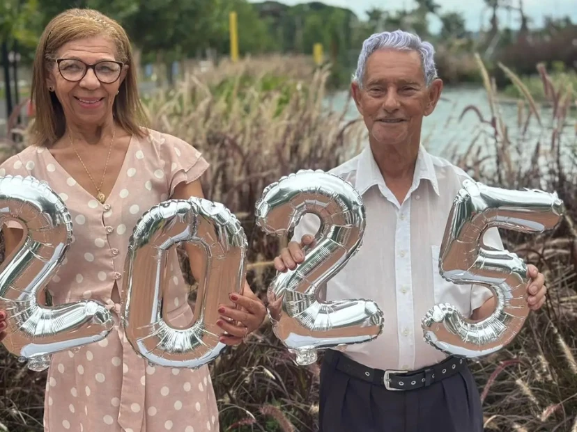 Una mujer que fue célibe toda su vida conoció a los años 70 años conoció al amor de su vida y se casó con él