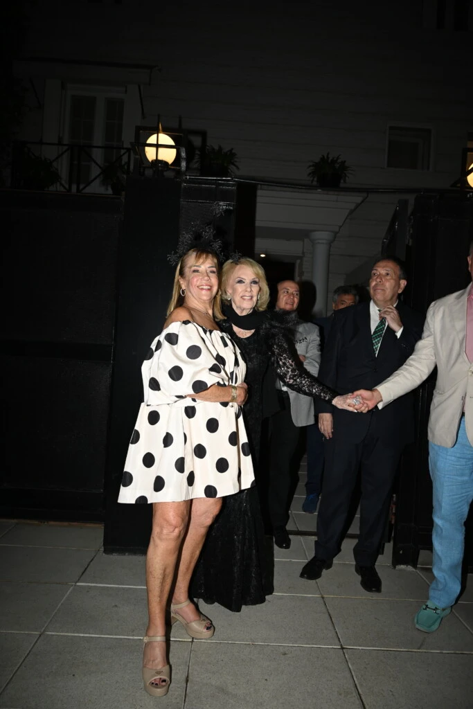 Así fue la celebración de Marcela Tinayre por su cumpleaños: con Mirtha Legrand, Ámbar de Benedictis y amigos