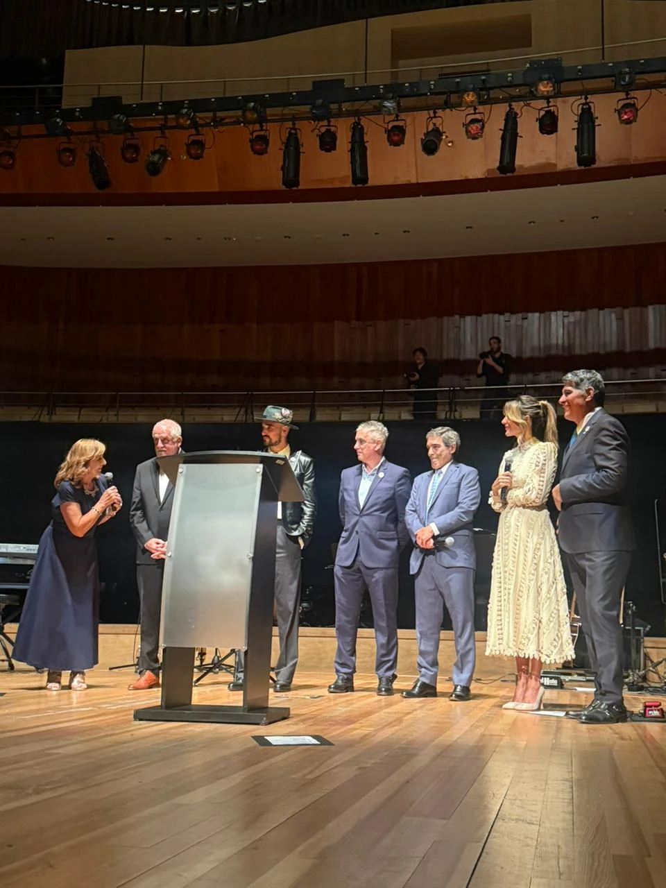 María Belén Ludueña deslumbró con un look súper romántico