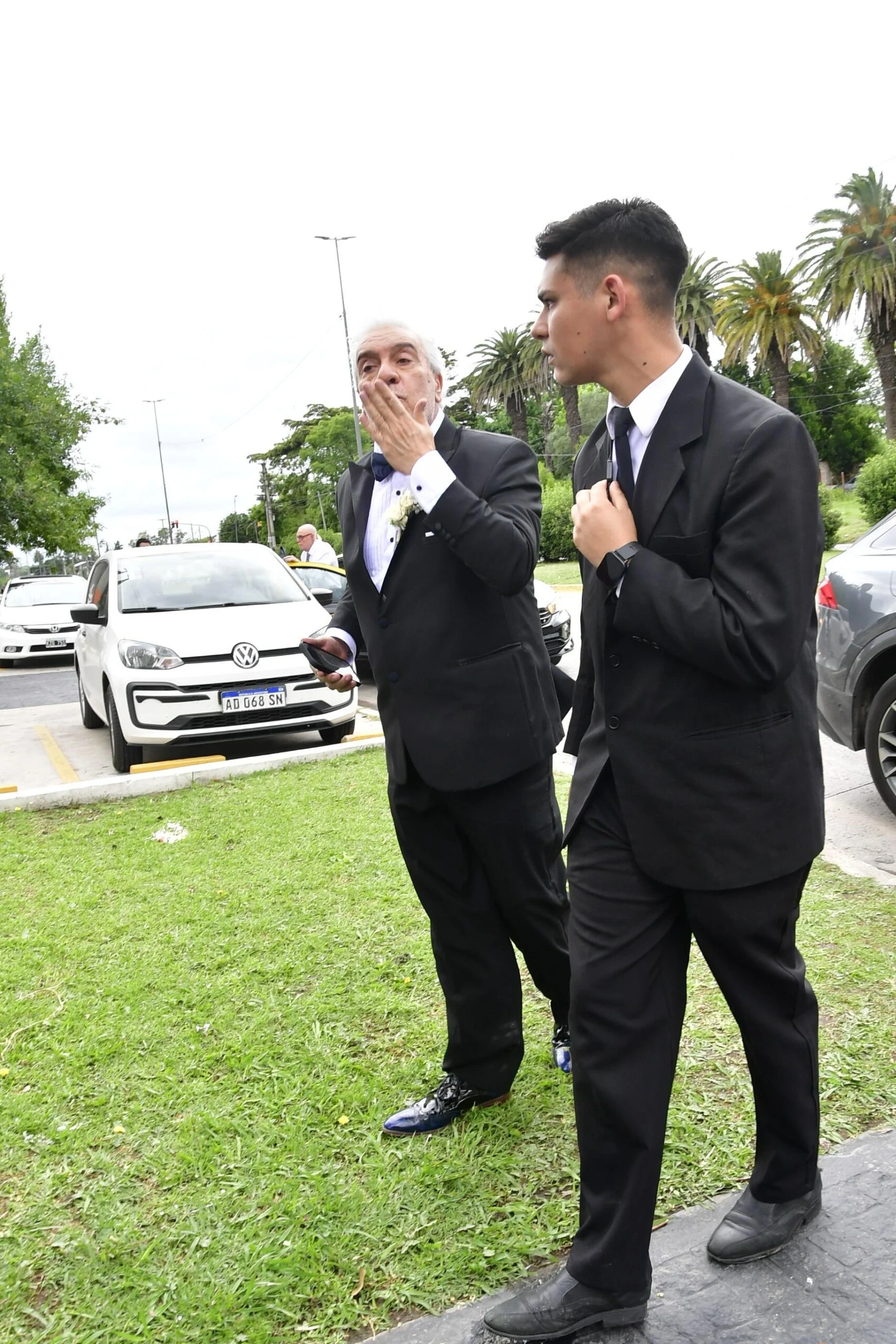 La llegada de Coco Sily a su boda. Foto RS Fotos