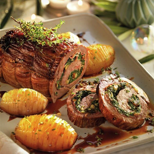 Carne rellena: una receta con espinaca, huevo y morrones

