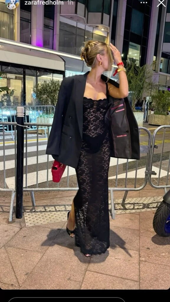 El total black nunca falla.