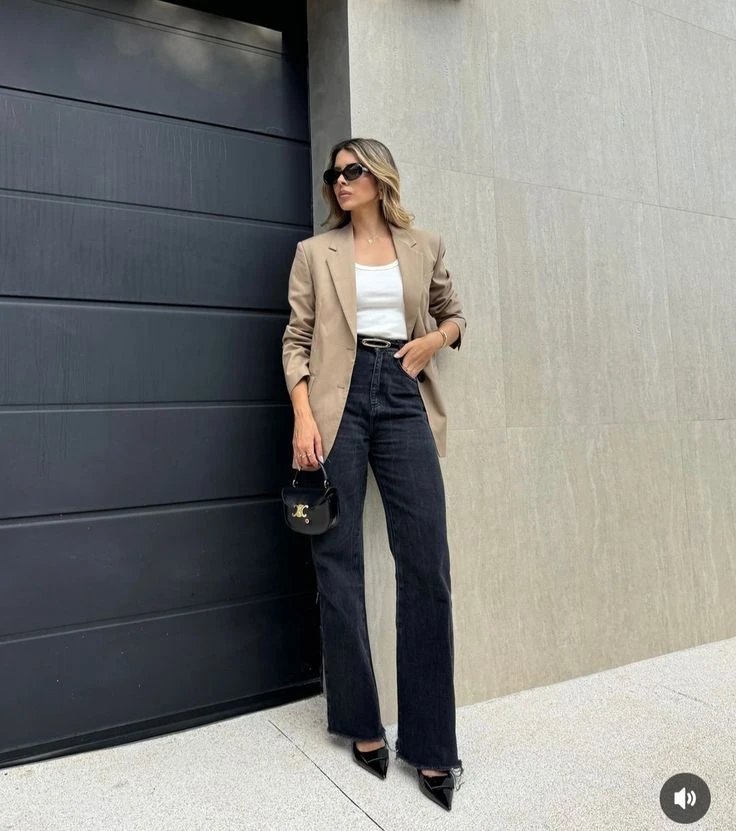 Una combinación elegante más informal.