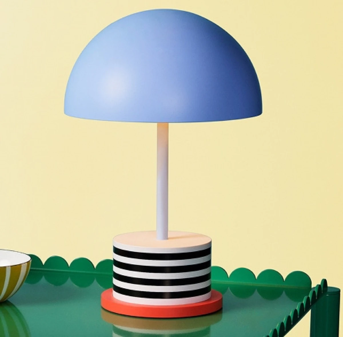 Una lámpara inspirada en la estética del circo: una búsqueda revelada por Pinterest Predicts. 