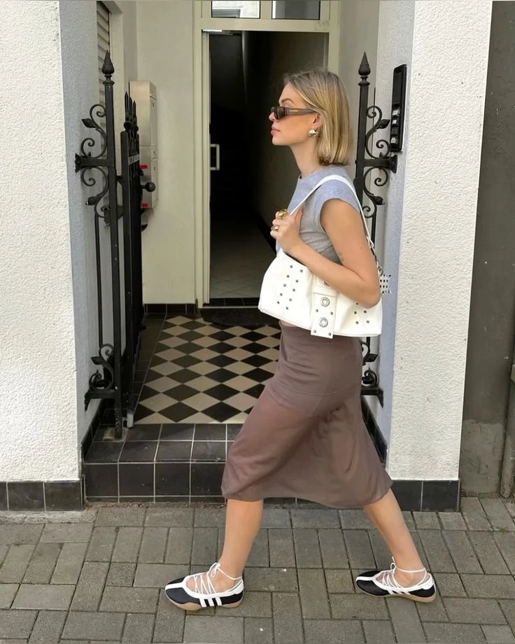 Todas aman estos zapatos.