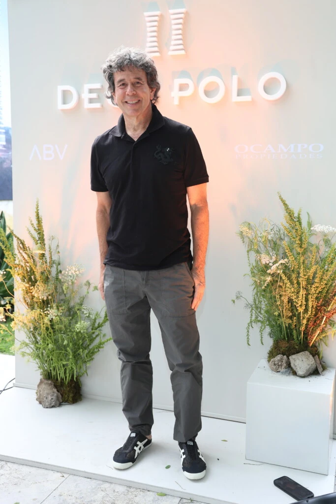 Ariel Rodríguez Palacios disfrutó de la final de la Triple Corona en Decó Polo