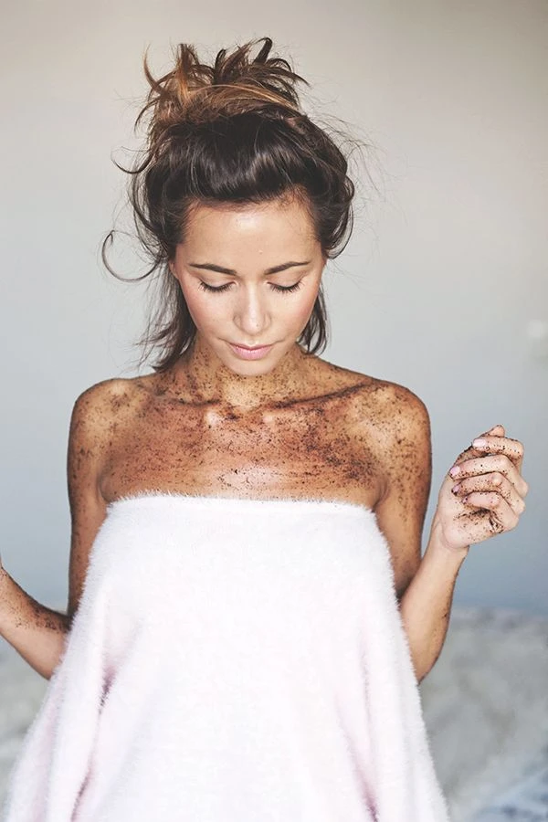 Cómo preparar el exfoliante natural de café: deja tu piel suave y lisa