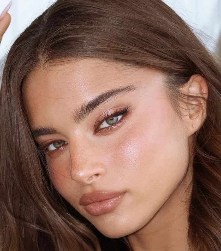 Cómo agrandar la mirada con maquillaje: el detalle clave que cambia todo y es fácil de aplicar