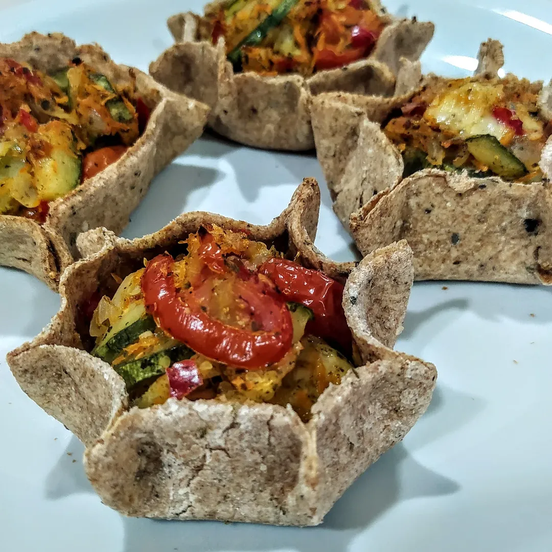 Canastitas integrales rellenas de verduras