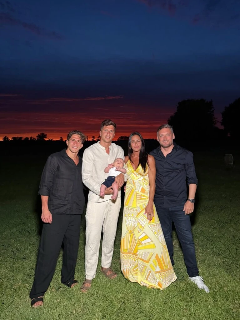 Giuliano y Gianluca Simeone con Faustino, Carolina Baldini y su novio: celebraron juntos la Navidad